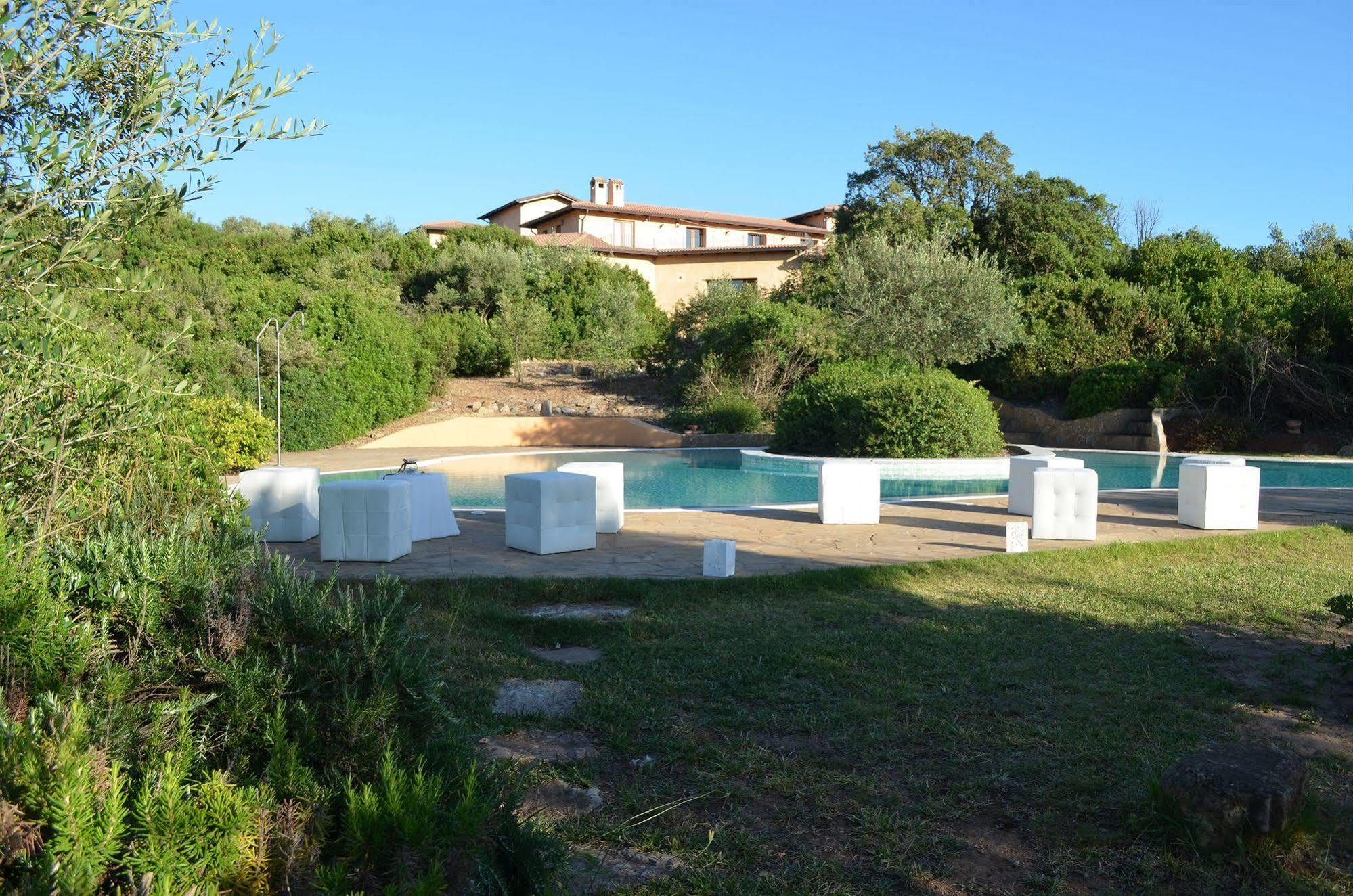 Hotel Giardino Corte Rubja Iglesias Buitenkant foto