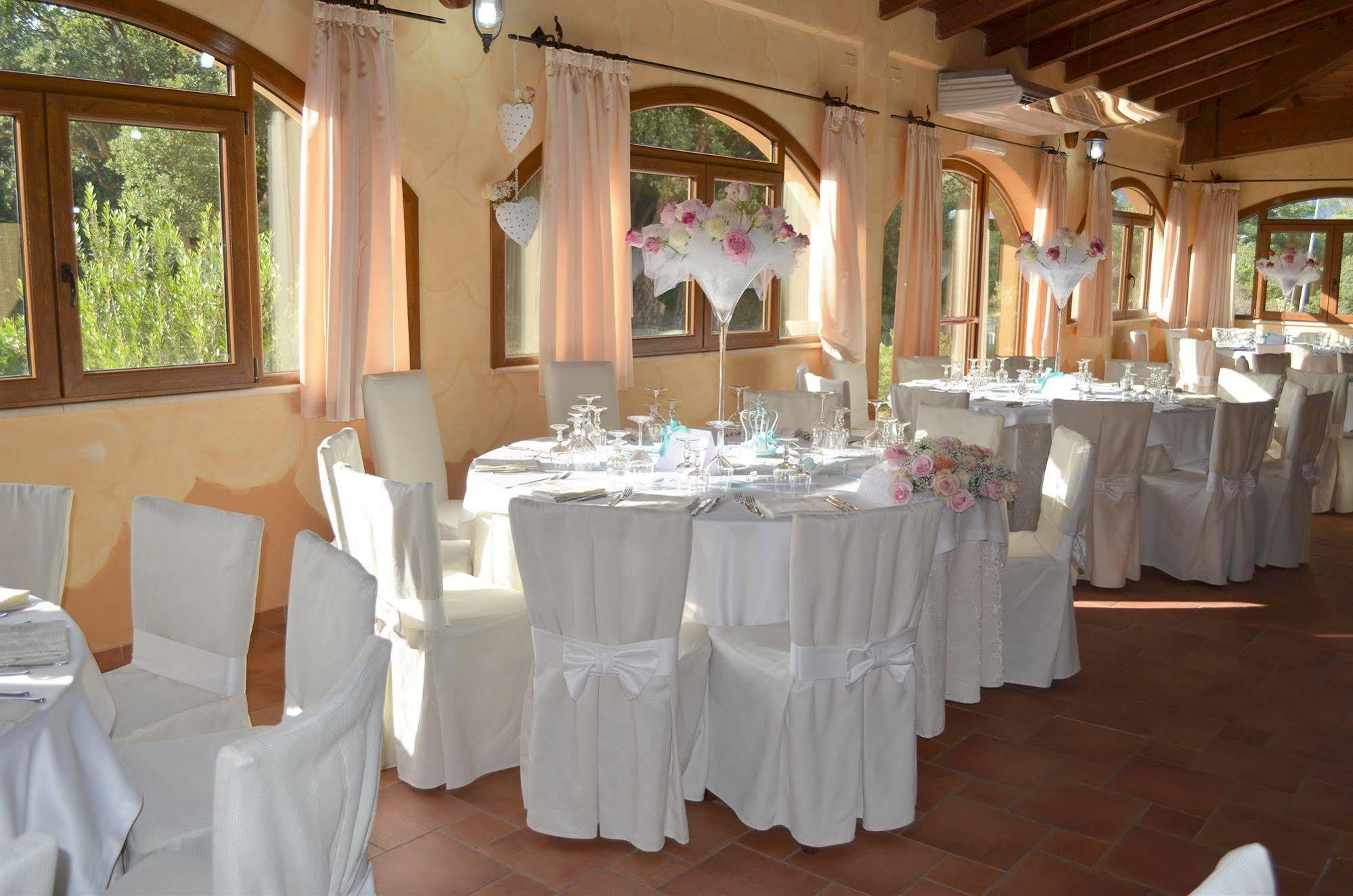 Hotel Giardino Corte Rubja Iglesias Buitenkant foto