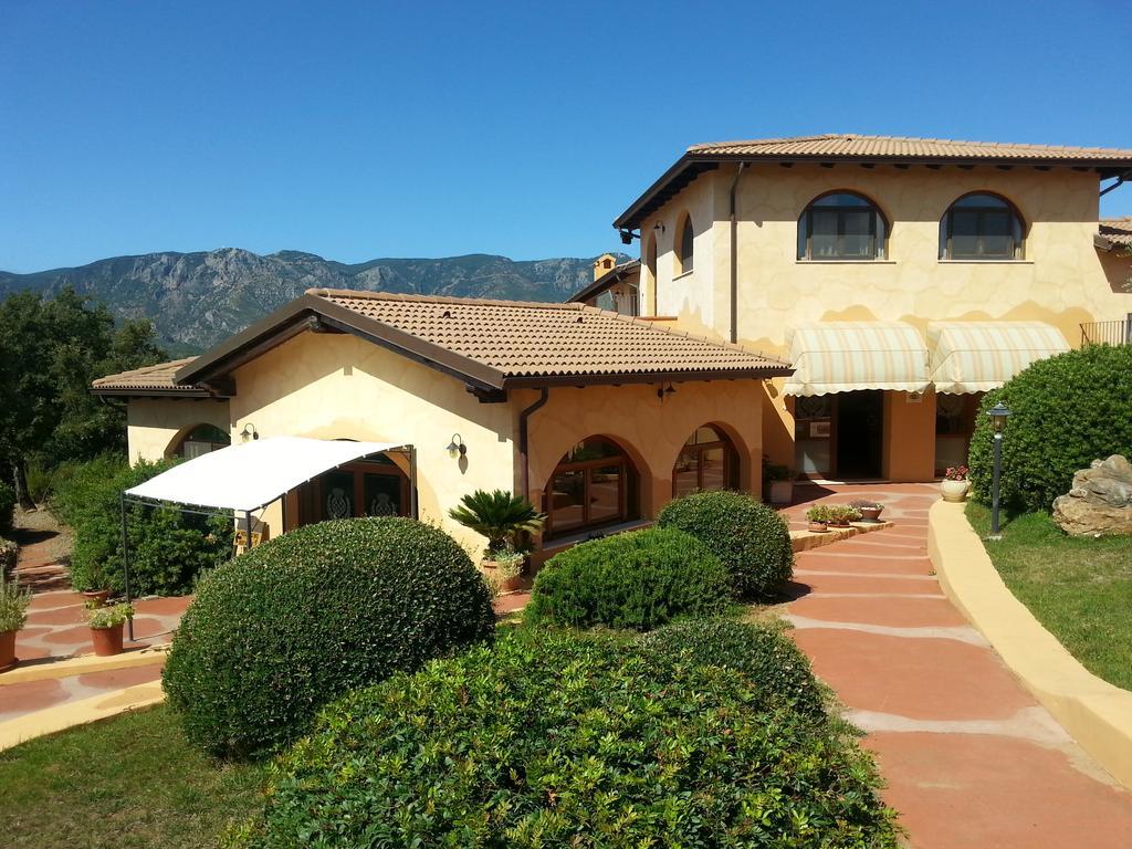 Hotel Giardino Corte Rubja Iglesias Buitenkant foto